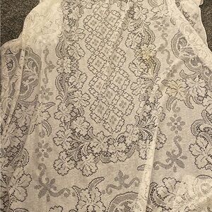 Antique Elegant Lace Tablecloth
